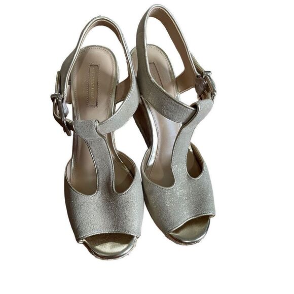 ANTONIO MELANI MAREE T-STRAP
GOLD WEDGE size 9 - Picture 9 of 16